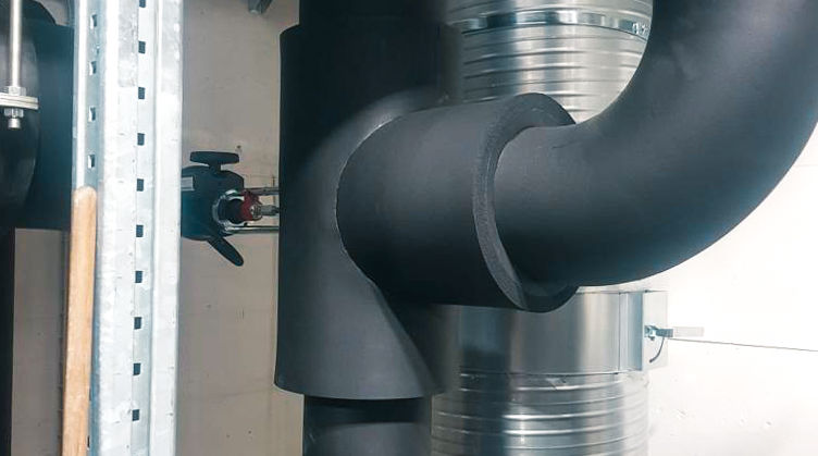 Armaflex y chapa combinados en tuberías