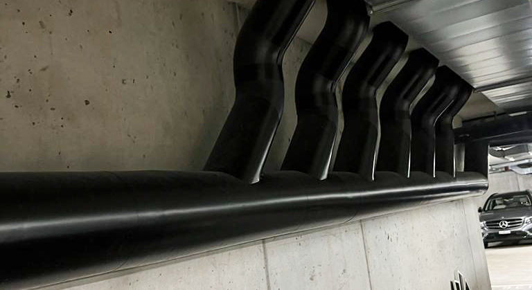 Líneas de frío con Armaflex en un aparcamiento subterráneo